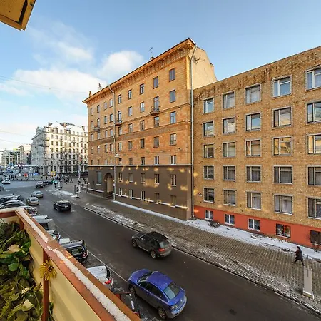 On Internatsionalnaya 15 Apartment